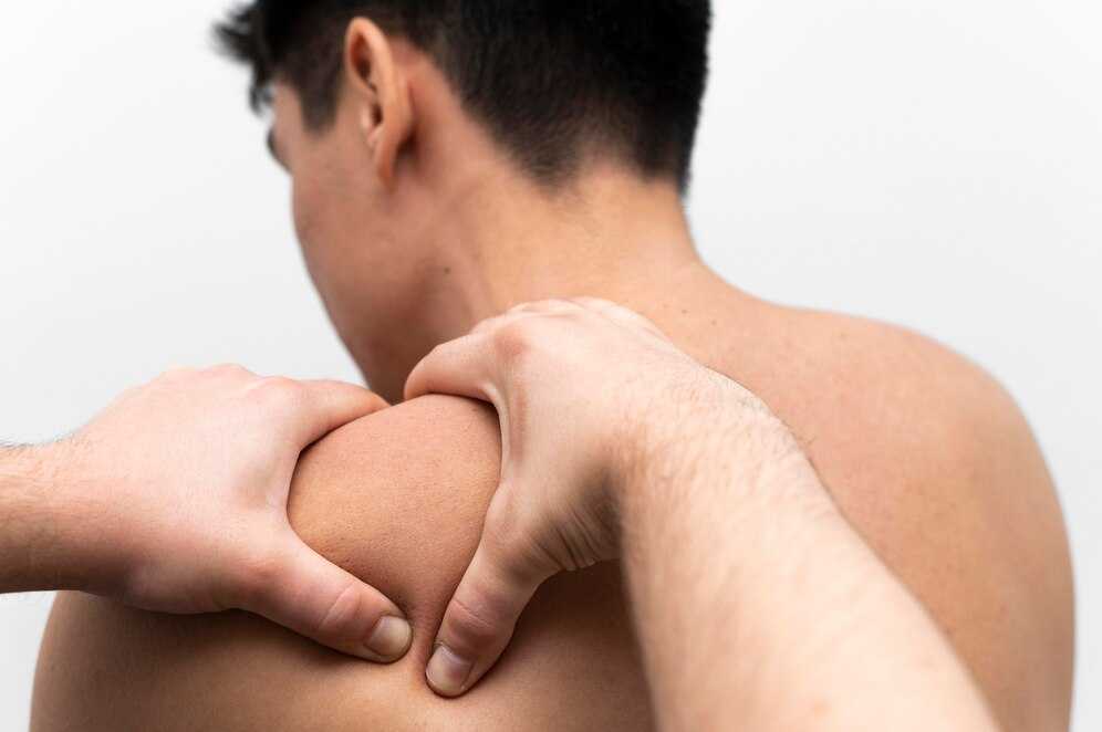 Повреждения сухожилия надостной мышцы плеча